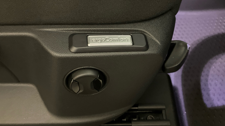 Volkswagen Caddy Maxi Caddy Cargo Maxi C20 Diesel 2.0 TDI 102PS Commerce Plus Van [Tech Pack]